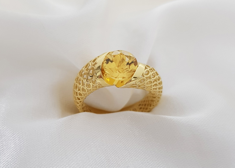 Anel Citrino em Ouro 18k